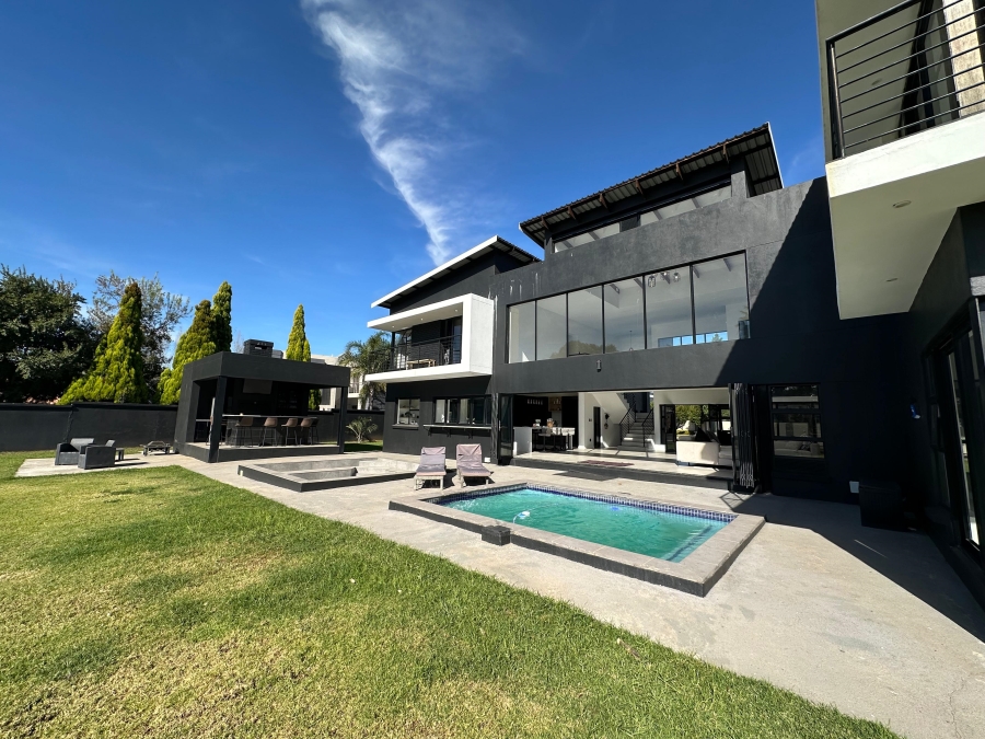 4 Bedroom Property for Sale in The Islands Estates North West